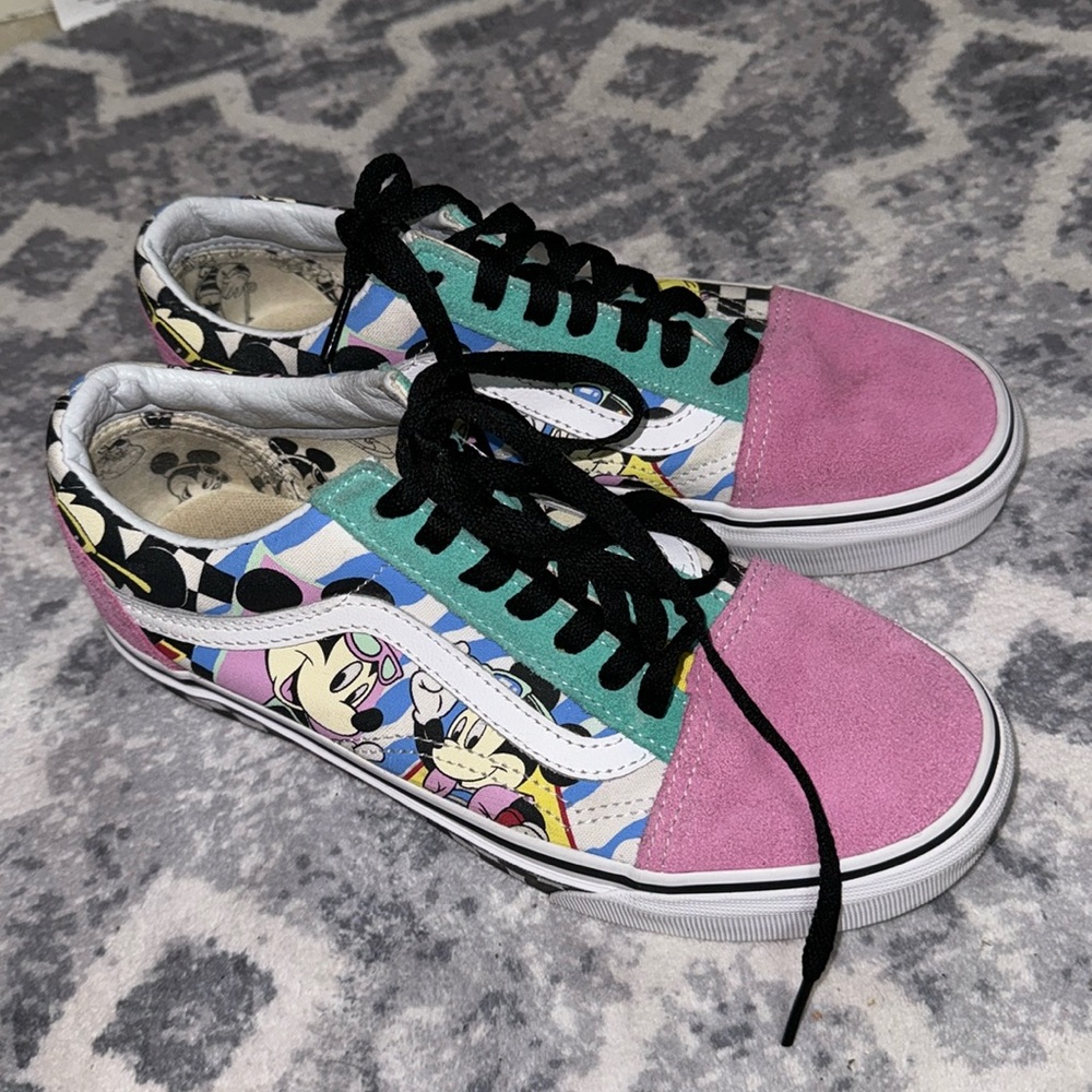Vans X Disney Old Skool mickey sneakers size 5.5/7 - Picture 1 of 9